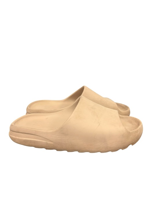 Yeezy Slide Desert Sand
